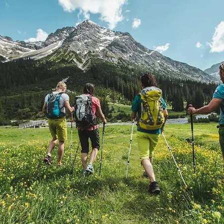 Auerhahn بيت ضيافة *